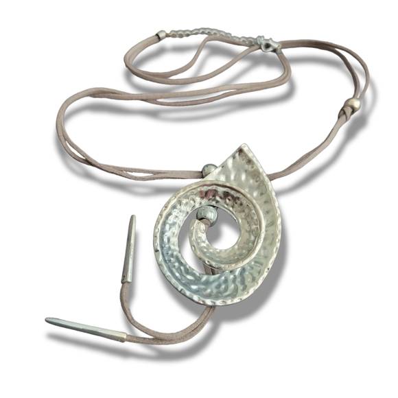 Handmade Free Spirited Boho Silver Tone Metal Seashell Pendant Necklace - Picture 2 of 7